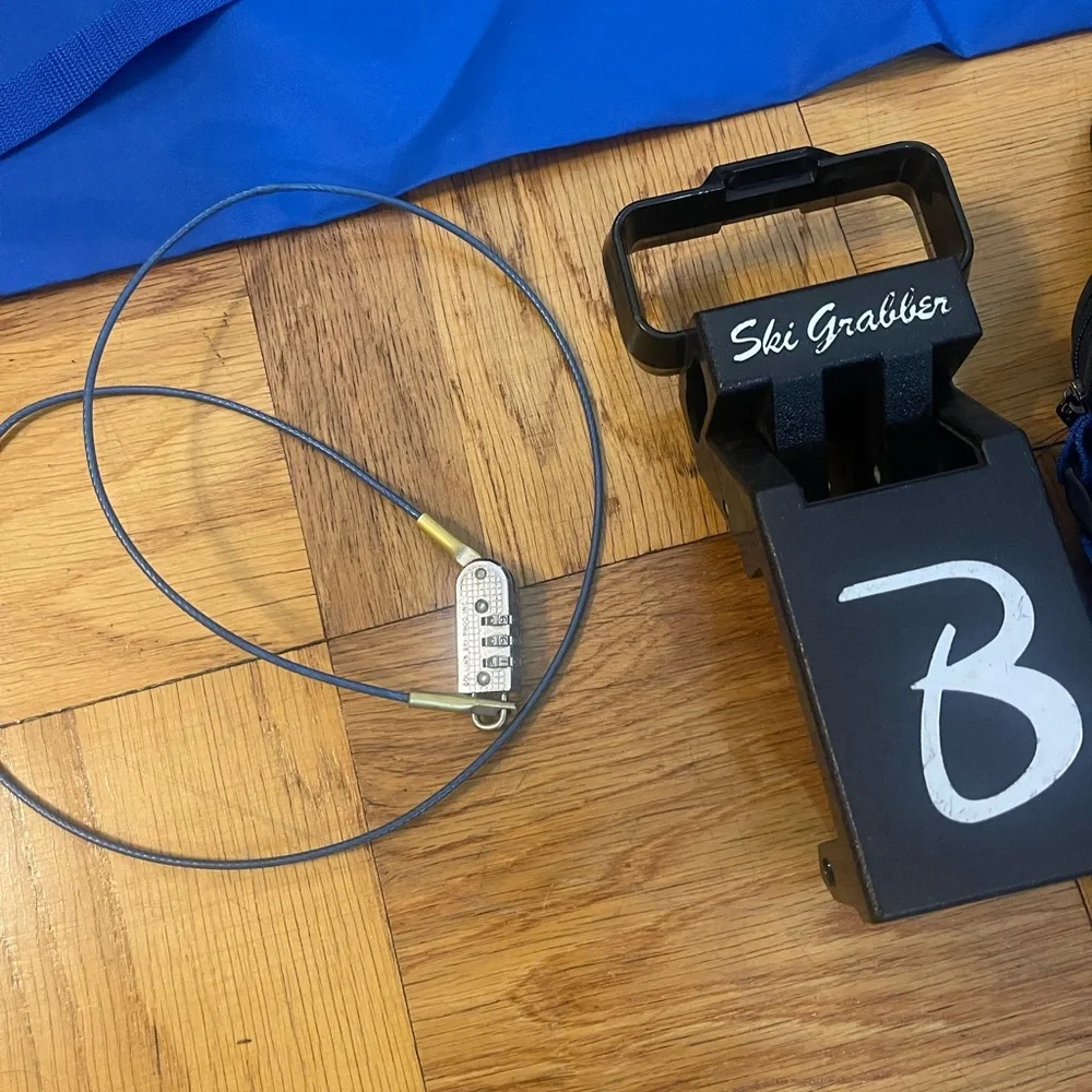 Vintage‎ Valise Ski & Boot Travel Bag Set with Lock & Ski Grabber Blue Black